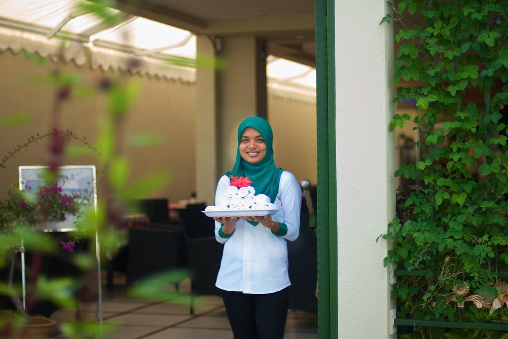 Fern Boquete Inn Hulhumale Bagian luar foto
