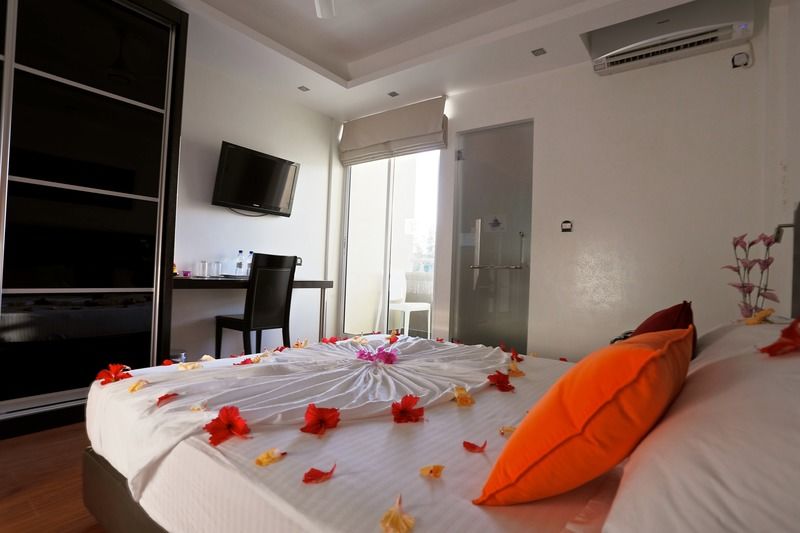 Fern Boquete Inn Hulhumale Bagian luar foto
