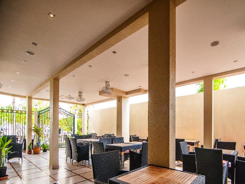 Fern Boquete Inn Hulhumale Bagian luar foto