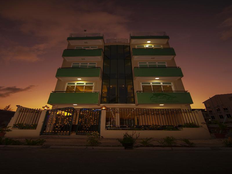 Fern Boquete Inn Hulhumale Bagian luar foto