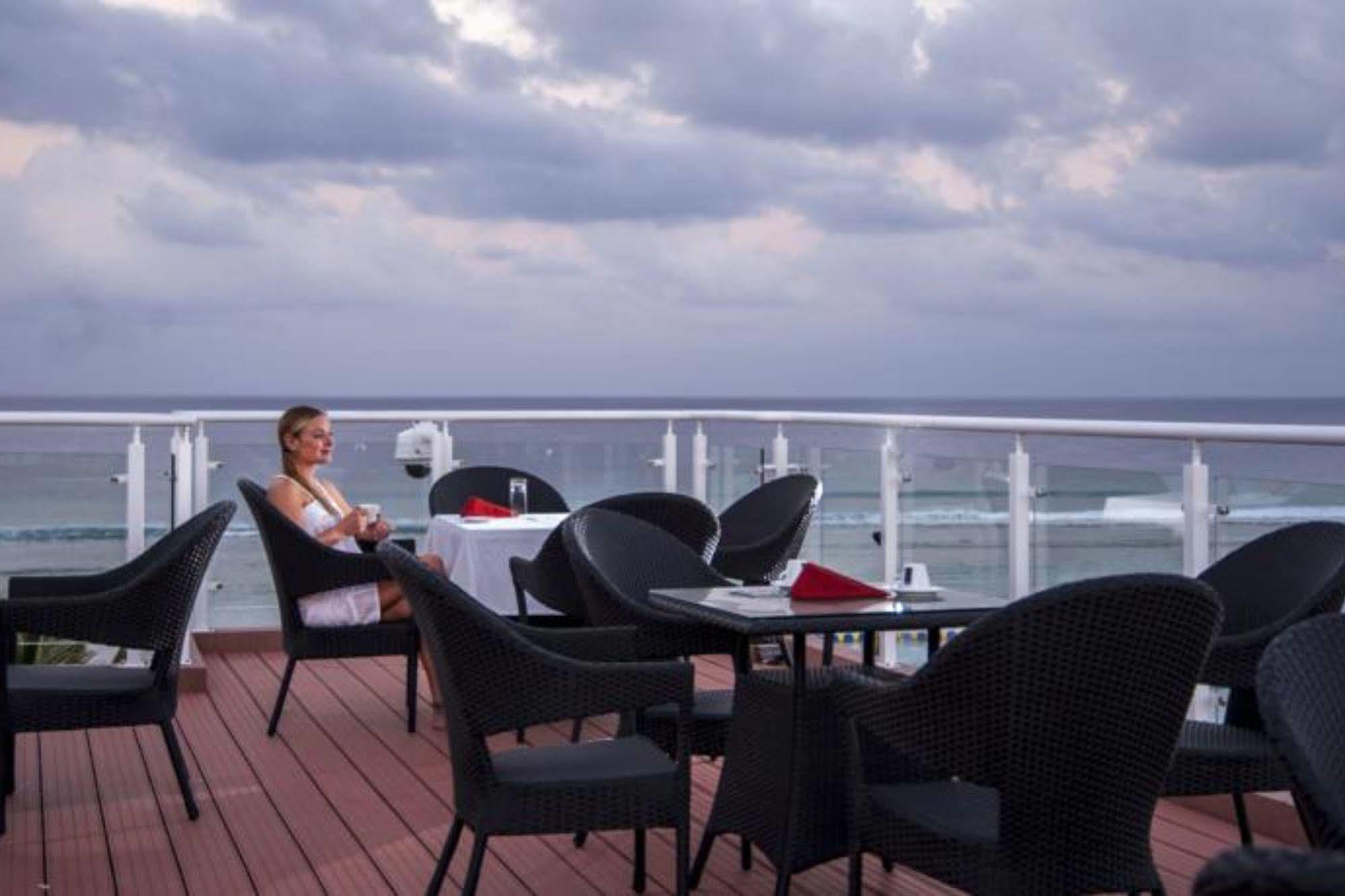 Fern Boquete Inn Hulhumale Bagian luar foto