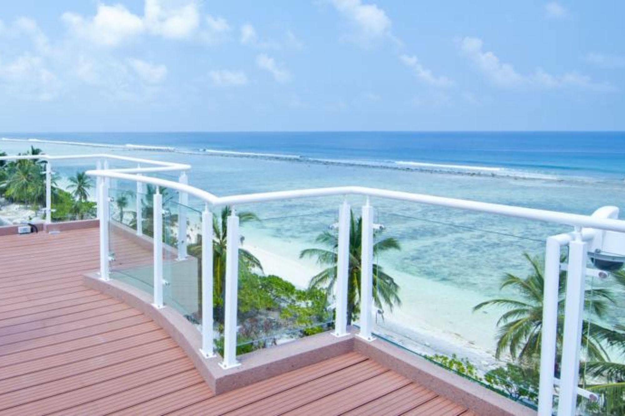 Fern Boquete Inn Hulhumale Bagian luar foto
