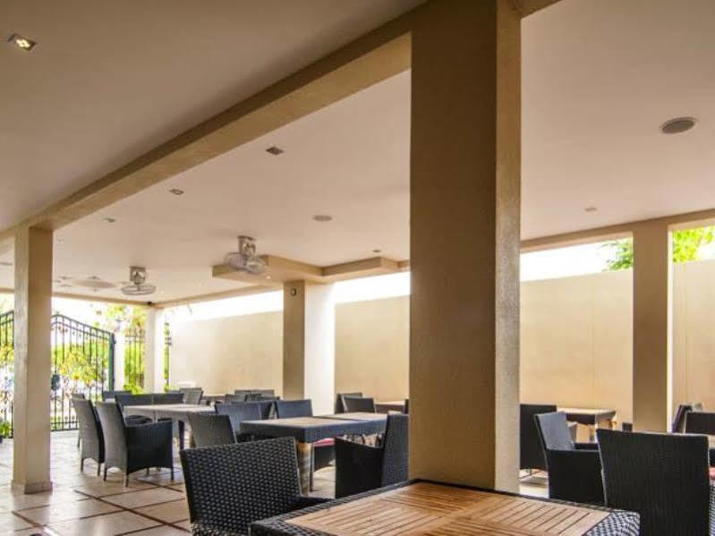Fern Boquete Inn Hulhumale Bagian luar foto