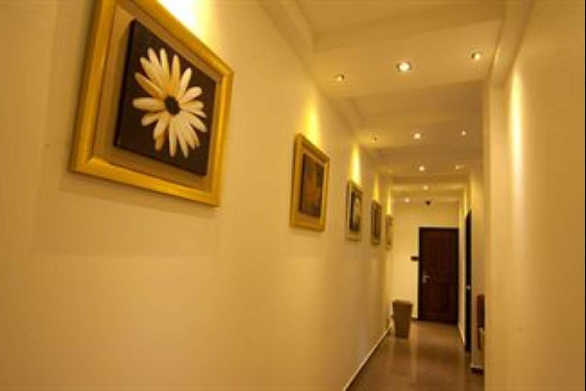 Fern Boquete Inn Hulhumale Bagian luar foto